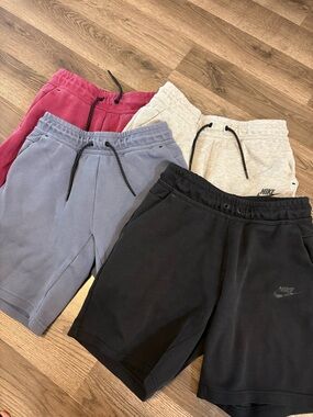 Kids Nike tech shorts